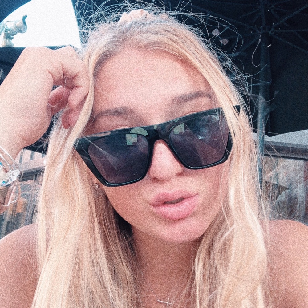 Meet your Posher, Sam